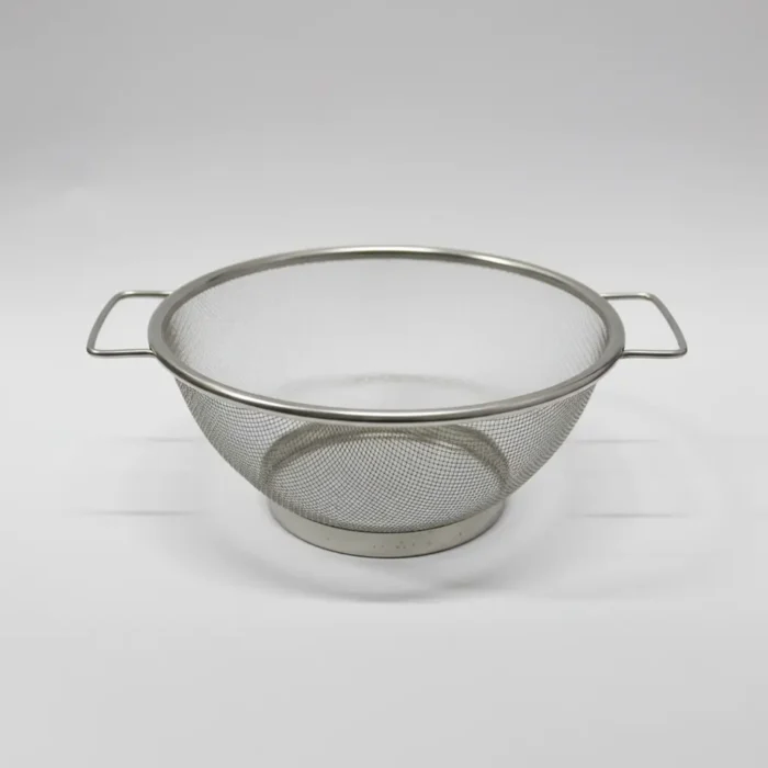 Narmada Industries Stainless Steel Colander for Draining Water, 3-Quart Fine Mesh Strainer with Handle (Silver) for Kitchen Use